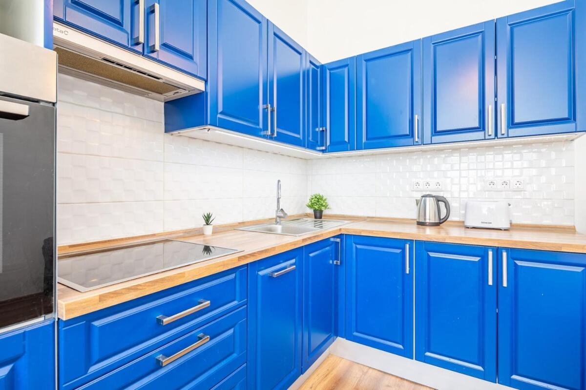 Apartment Star House In The *