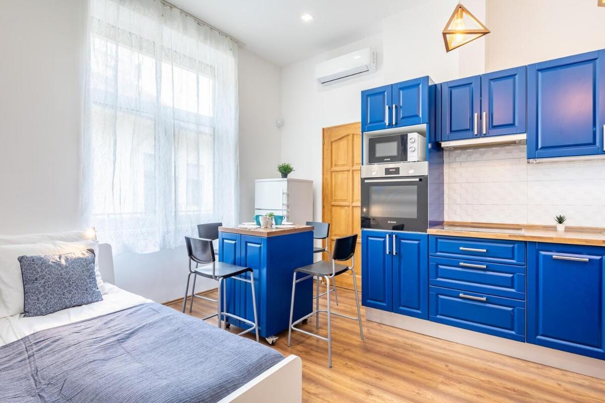 Star House In The Apartment